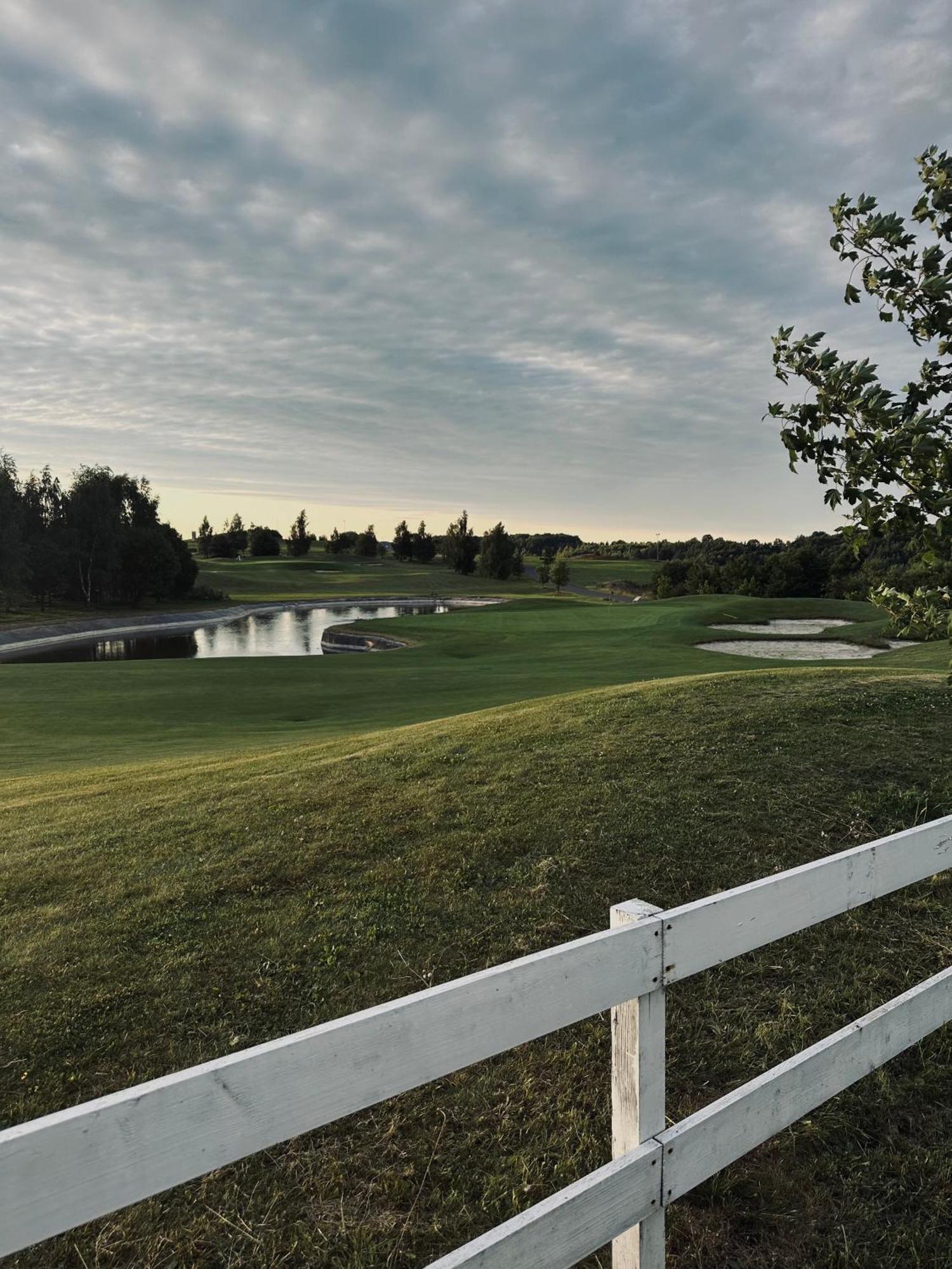 Nowy Na Polu Golfowym Paczoltowice